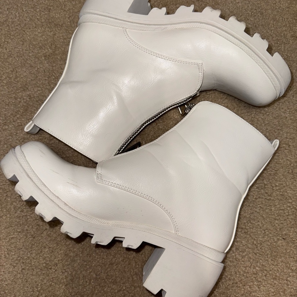 Shoe Dazzle White Lug Sole Boots with Silver Accent
